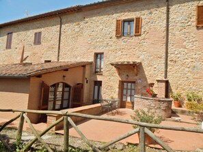 Studio, Patio, Ground Floor | Terrace/patio - Fullino Nero (Siena)