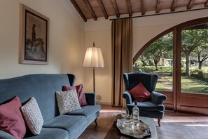 Apartment, 2 Bedrooms (6 people) | Living area