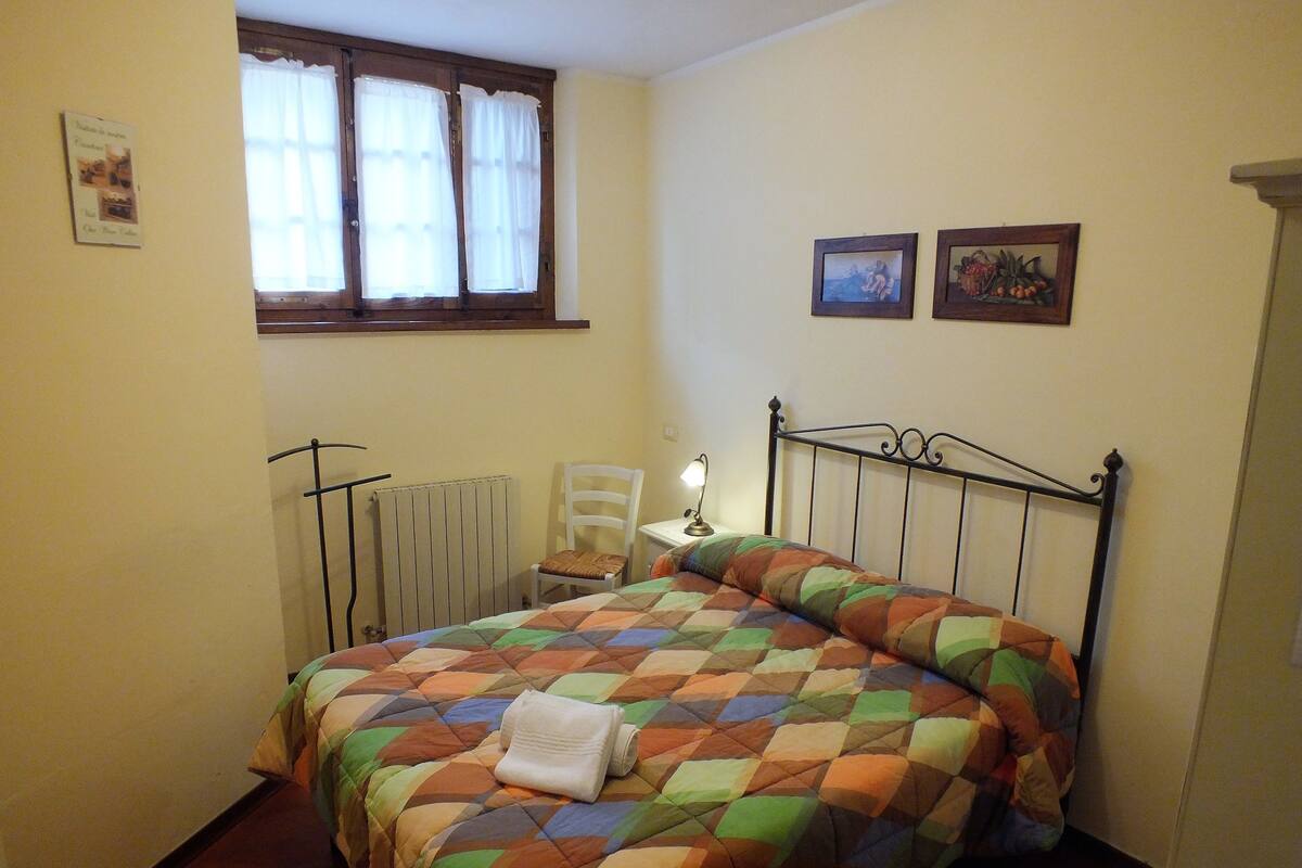 Habitación individual, baño privado (external) | Ropa de cama de alta calidad, camas con efecto memoria y wifi gratis 