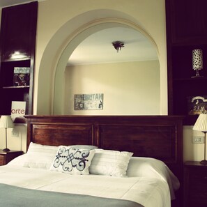 Desk, cribs/infant beds, rollaway beds, free WiFi