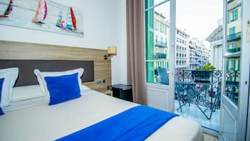 Habitación doble superior, terraza | Caja fuerte, escritorio, sistema de insonorización y wifi gratis