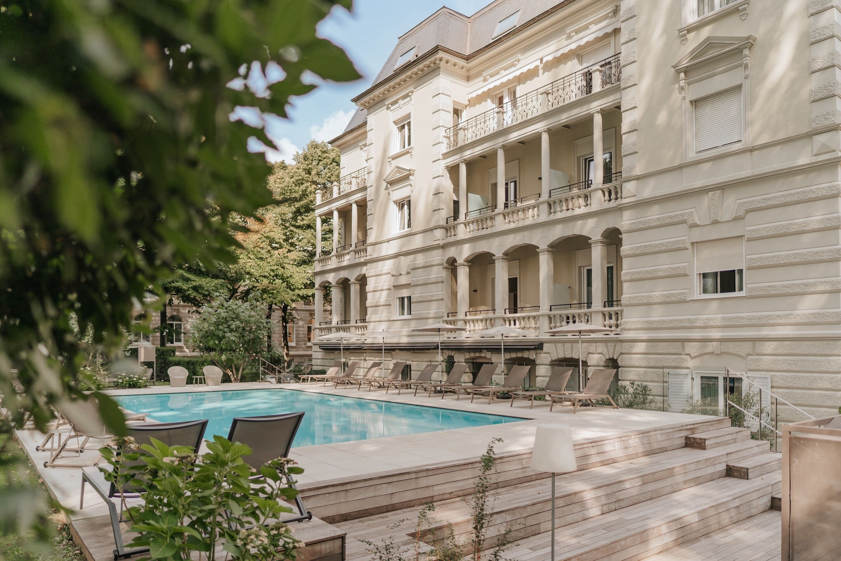 Seasonal outdoor pool, open 8 AM to 8 PM, pool umbrellas, sun loungers