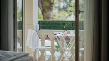 Deluxe-Doppelzimmer, Balkon, Poolblick | Balkon