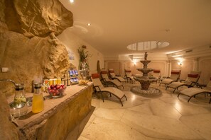 Sauna, hot tub, Turkish bath/hammam, body treatments, body scrubs