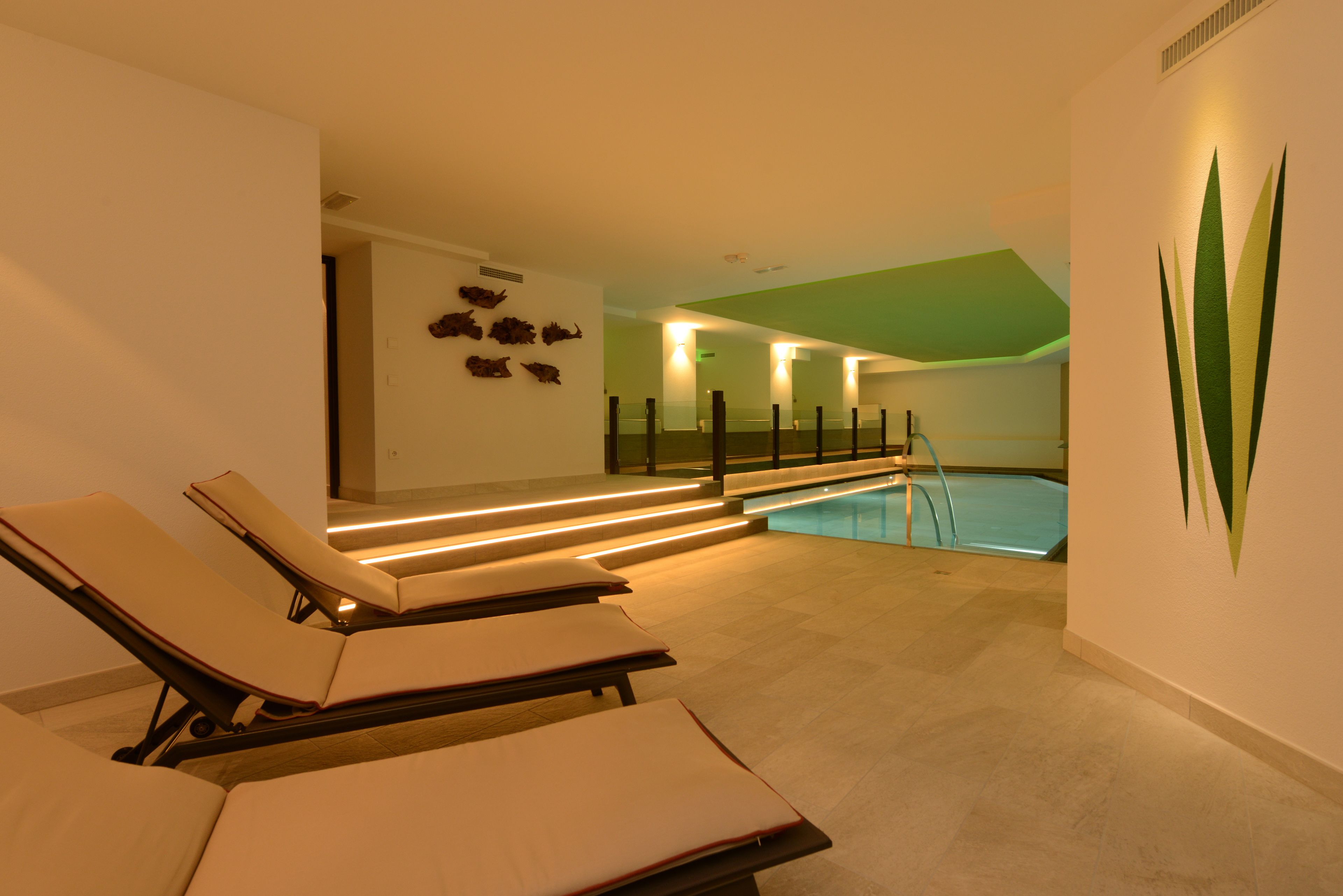 indoor pool, pool loungers