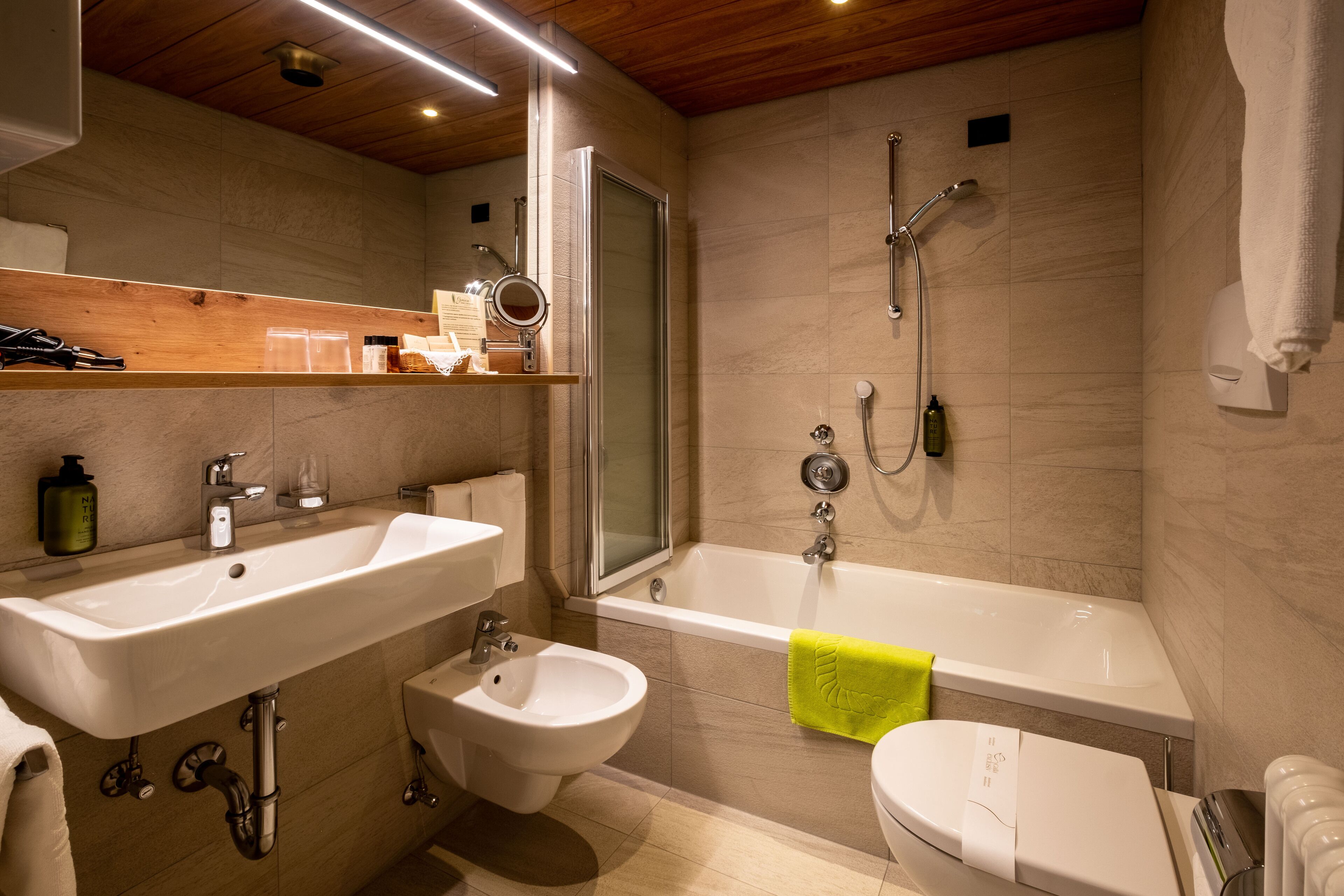 select comfort beds, minibar, in-room safe, desk