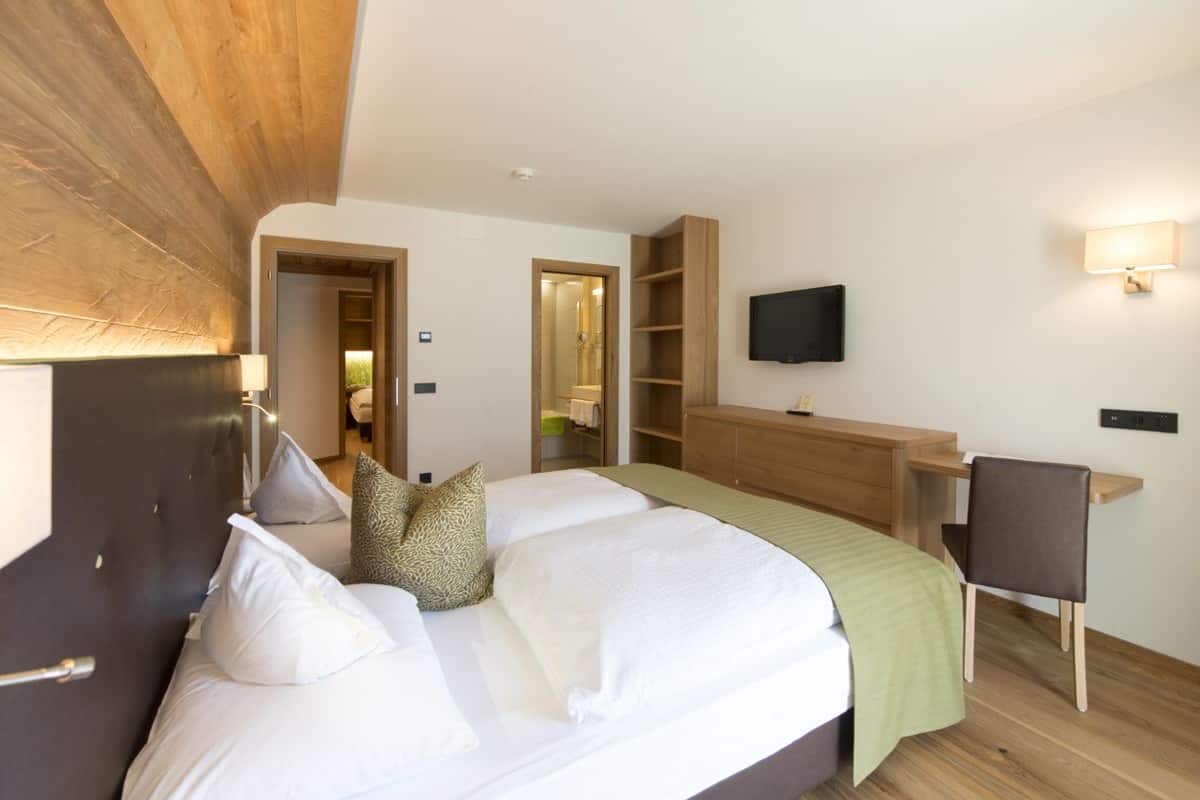 Camera familiare | Materassi Select Comfort, minibar, cassaforte in camera, una scrivania