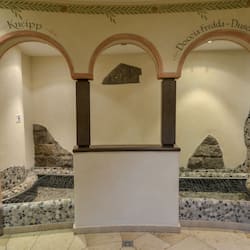 Sauna, tab panas, mandi tangas / hammam, rawatan badan, lulur badan