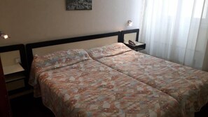 무료 유아용 침대, 간이 침대, 무료 WiFi