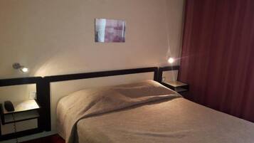 Free cots/infant beds, rollaway beds, free WiFi