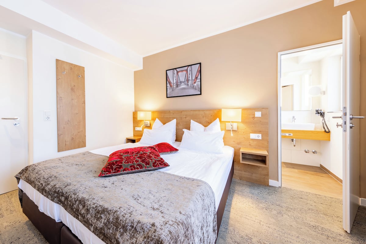 Quarto casal standard | Roupas de cama antialérgicas, individualmente decorados
