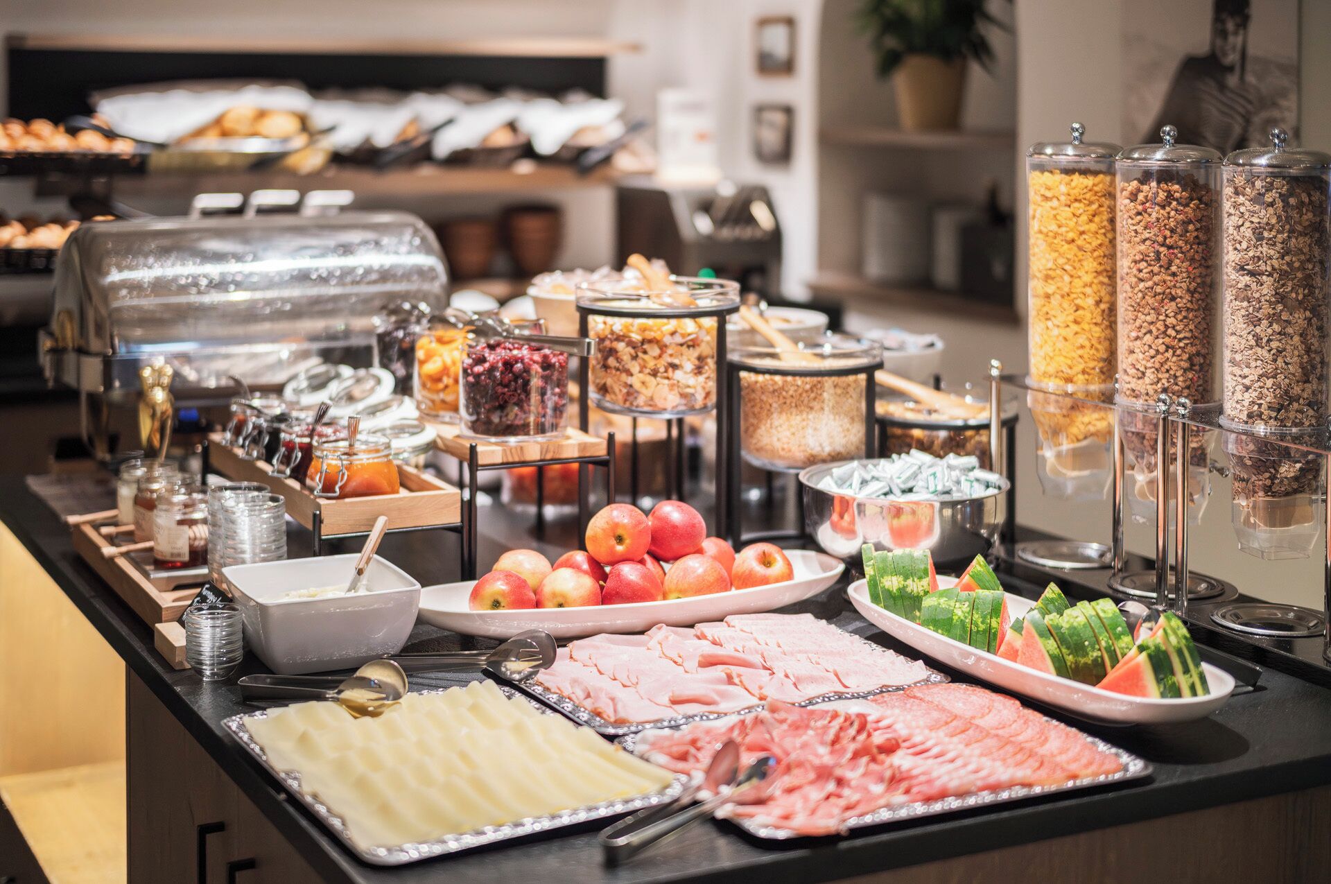 Bao gồm bữa sáng buffet hàng ngày 