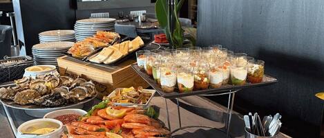 Breakfast, lunch, dinner served; French cuisine
