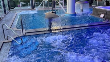 3 indoor pools, pool loungers