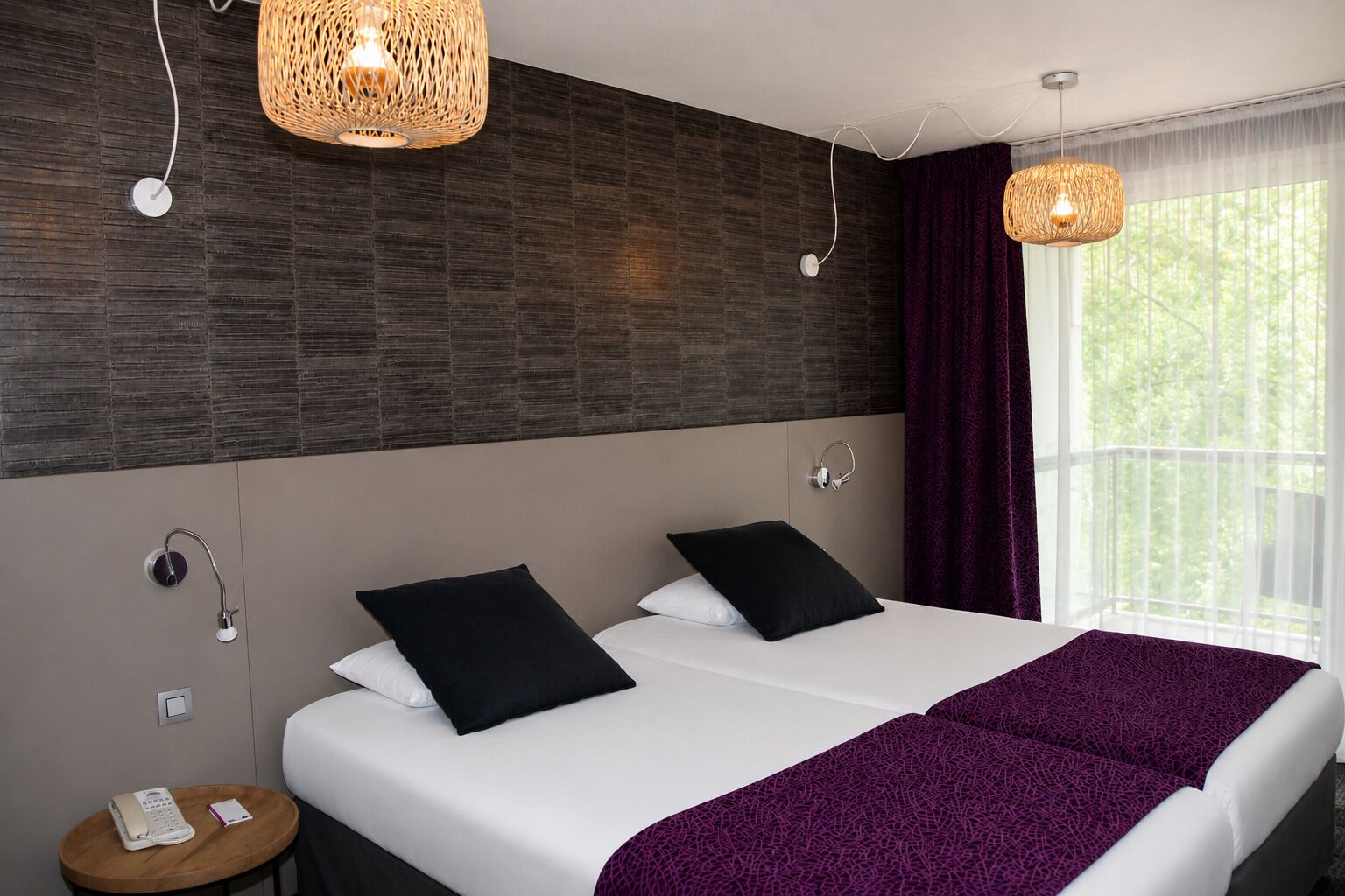 Double Room, Mountain View | Minibar, in-room safe, desk, blackout drapes