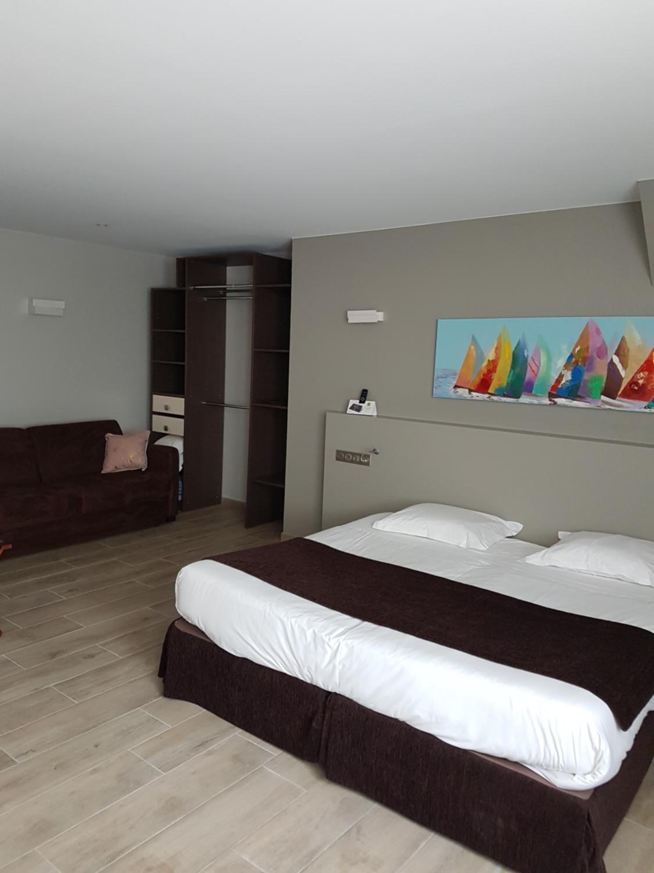 premium bedding, in-room safe, desk, blackout curtains