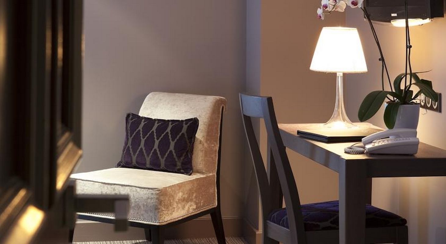 premium bedding, in-room safe, desk, blackout curtains