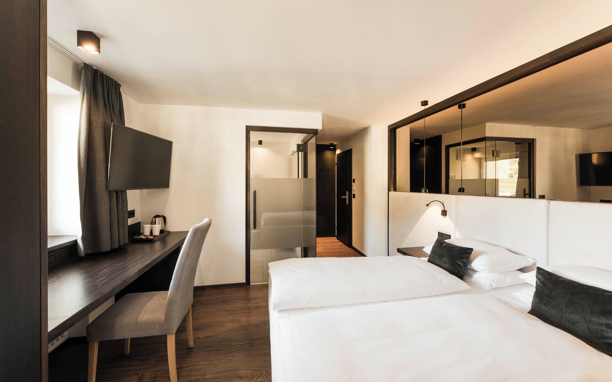 Minibar, in-room safe, desk, laptop workspace