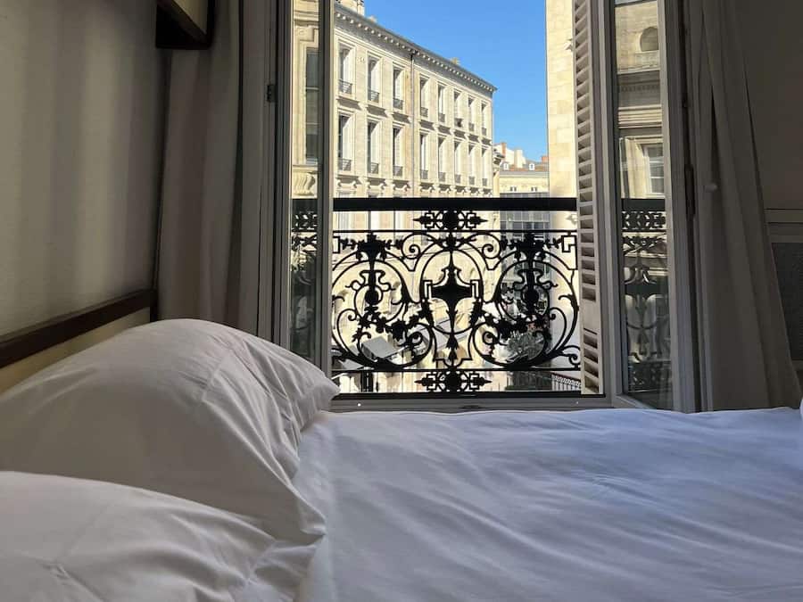 Escrivaninha, quartos à prova de som, ferros/tábuas de passar roupa