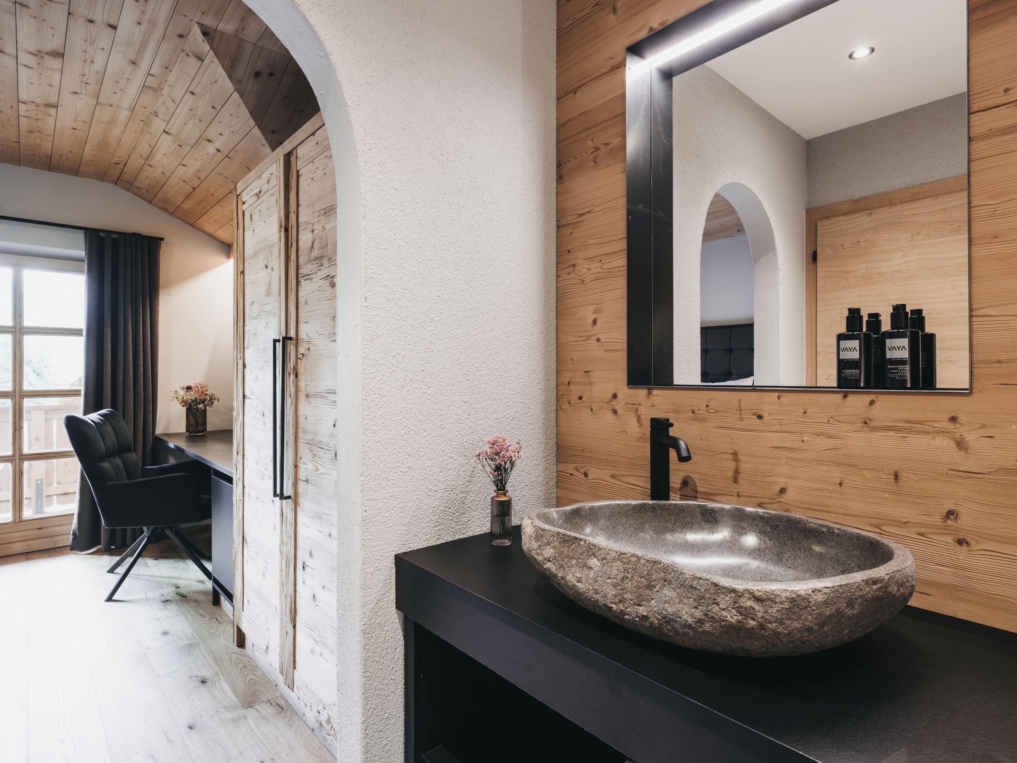 standard room | 2 bedrooms, in-room safe, free wifi, bed sheets