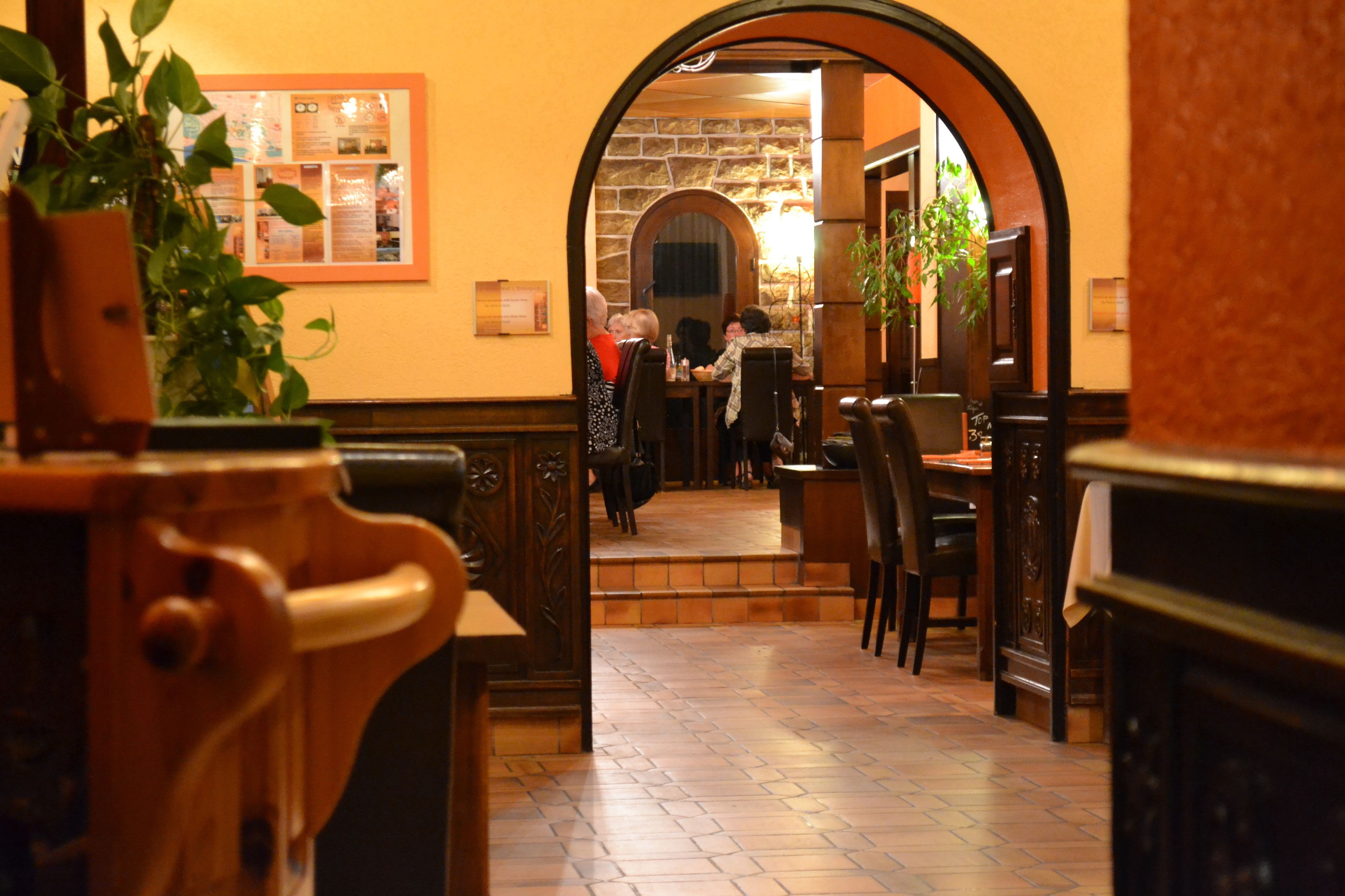 lunch and dinner served, french cuisine