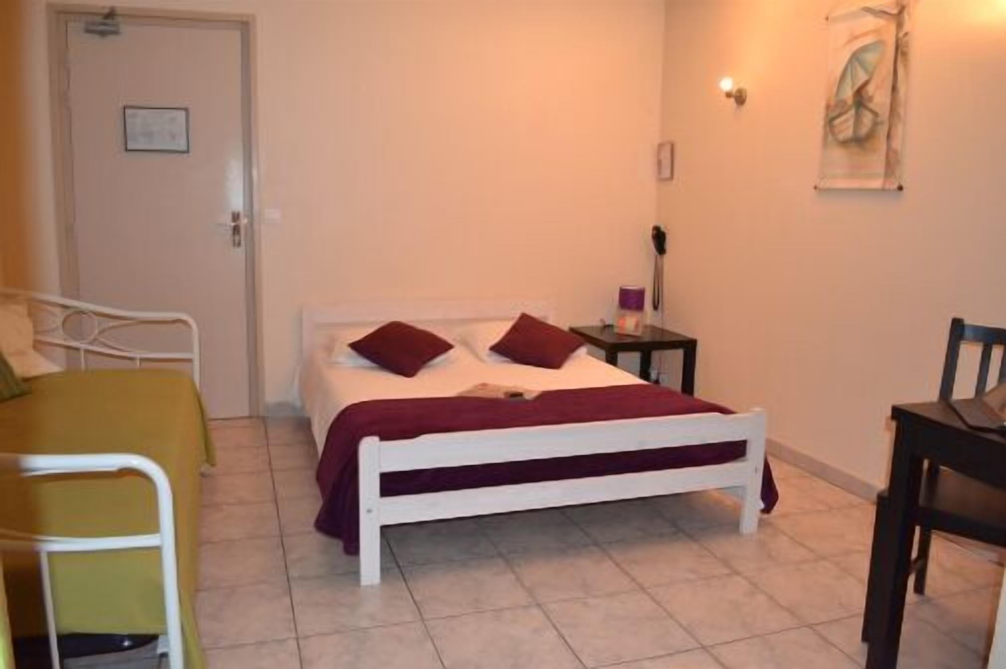 superior quadruple room | desk, iron/ironing board, free cots/infant beds, free wifi