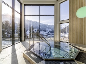 Bain à remous intérieur