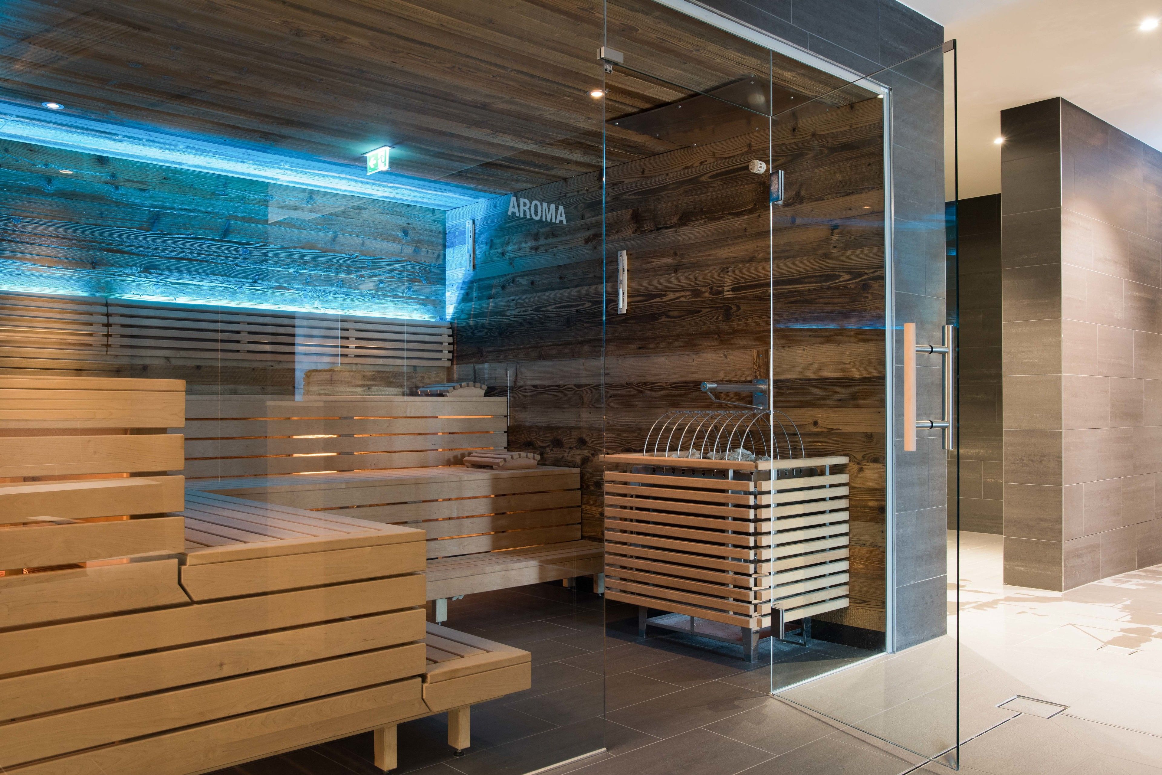 sauna, hot tub, steam room, mud baths, swedish massages, sports massages