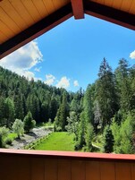 1 habitación, cubrecamas, minibar y caja de seguridad en la habitación 