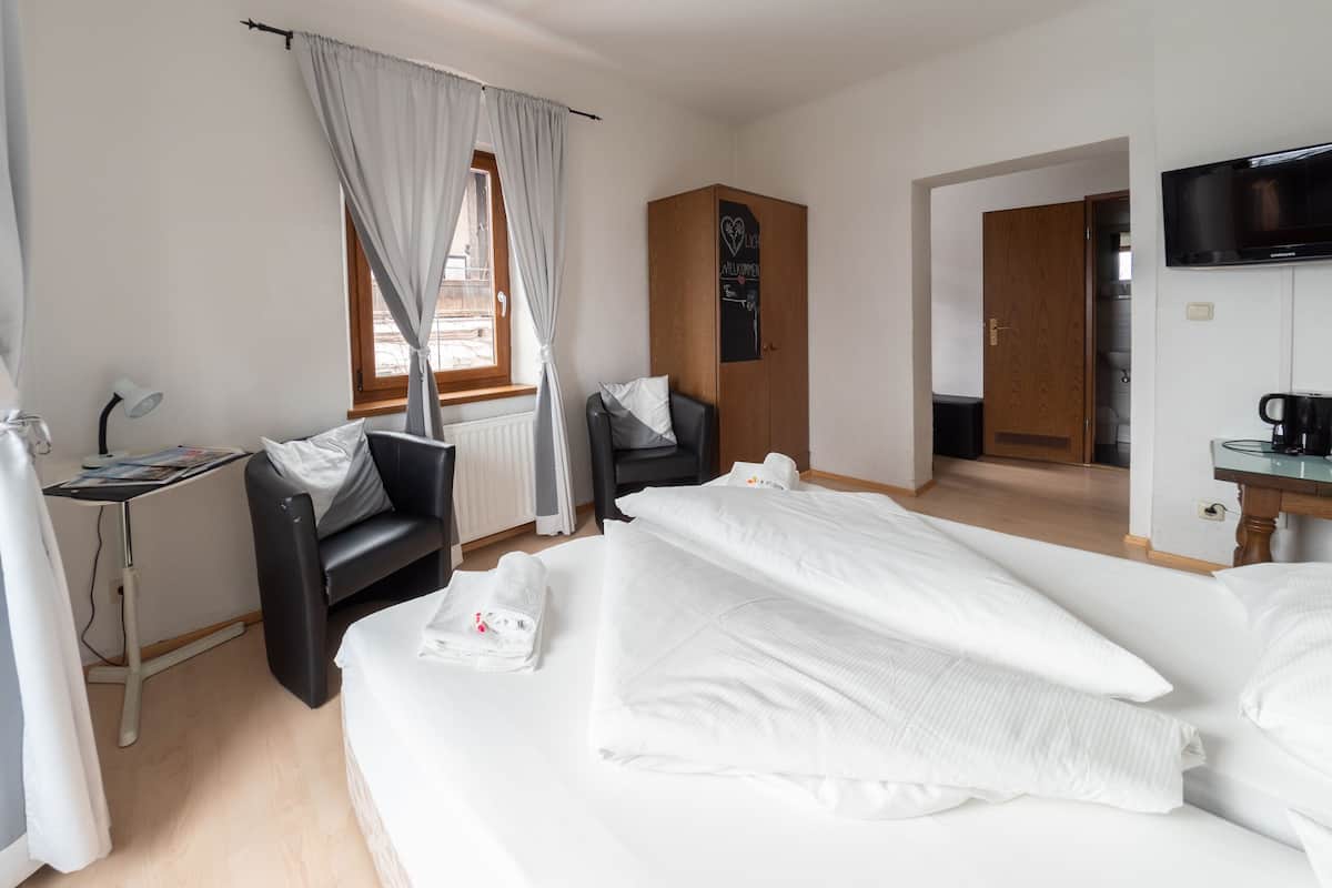 Chambre Triple Premium, salle de bains attenante, vue montagne (und Balkon)