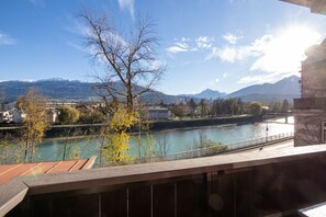 Superior tweepersoonskamer, en-suite badkamer, uitzicht op bergen (und Balkon) | Uitzicht vanuit accommodatie