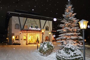 Front of property - evening/night