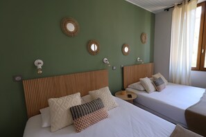 Family Room, 2 Double Beds | Premium bedding, Select Comfort beds, desk, blackout drapes - Azur (Marseille)