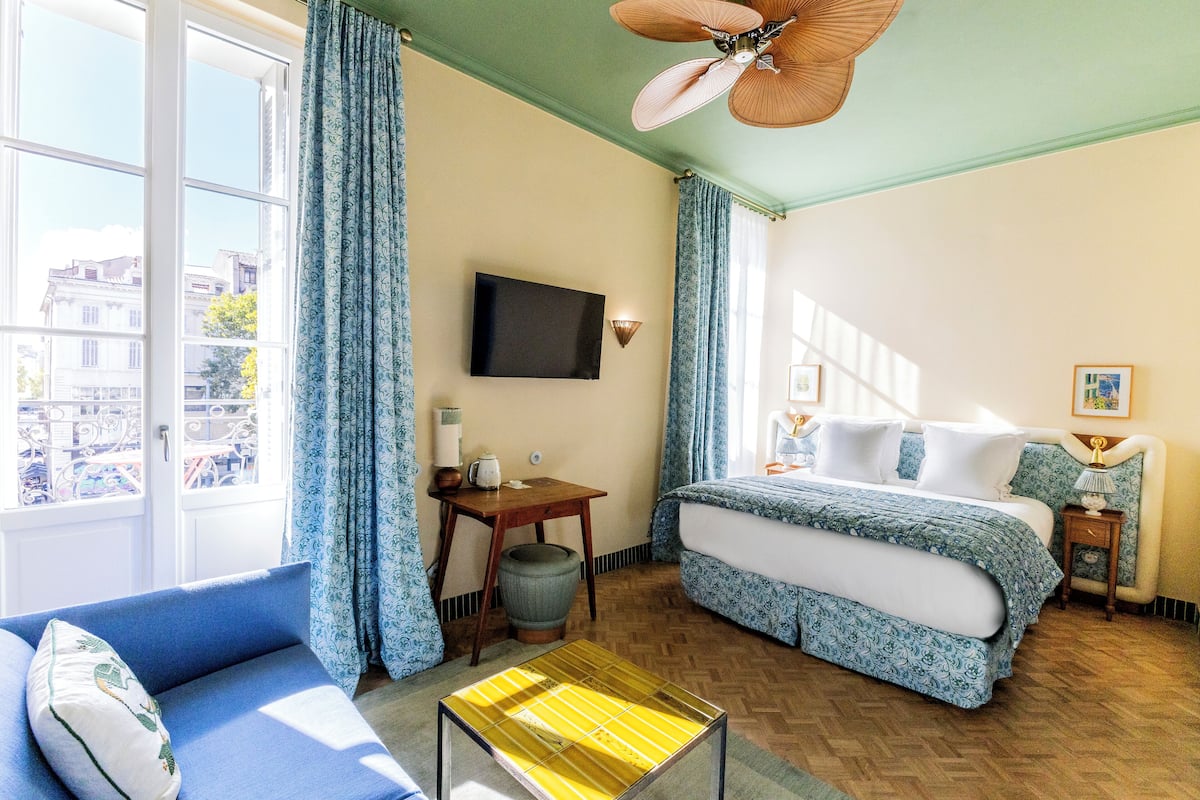 Chambre Deluxe, balcon | 2 chambres, literie de qualité supérieure