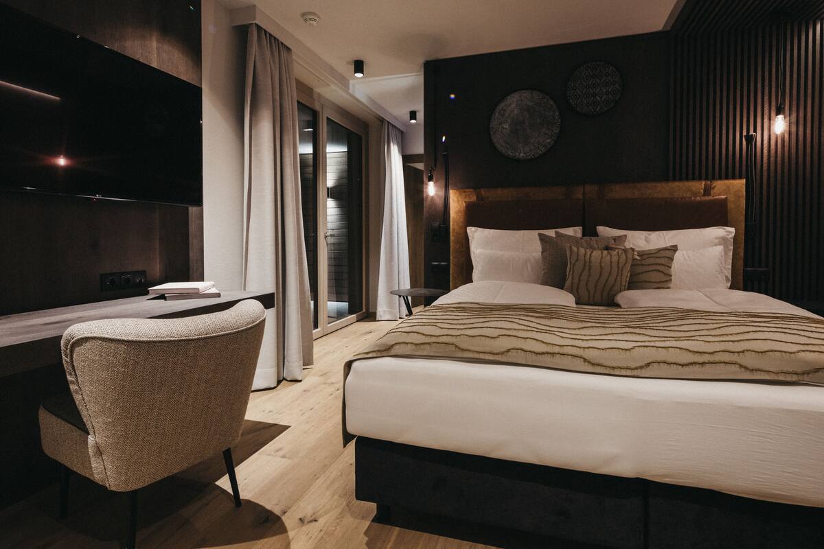 familienzimmer vierklang | 2 bedrooms, premium bedding, in-room safe, desk