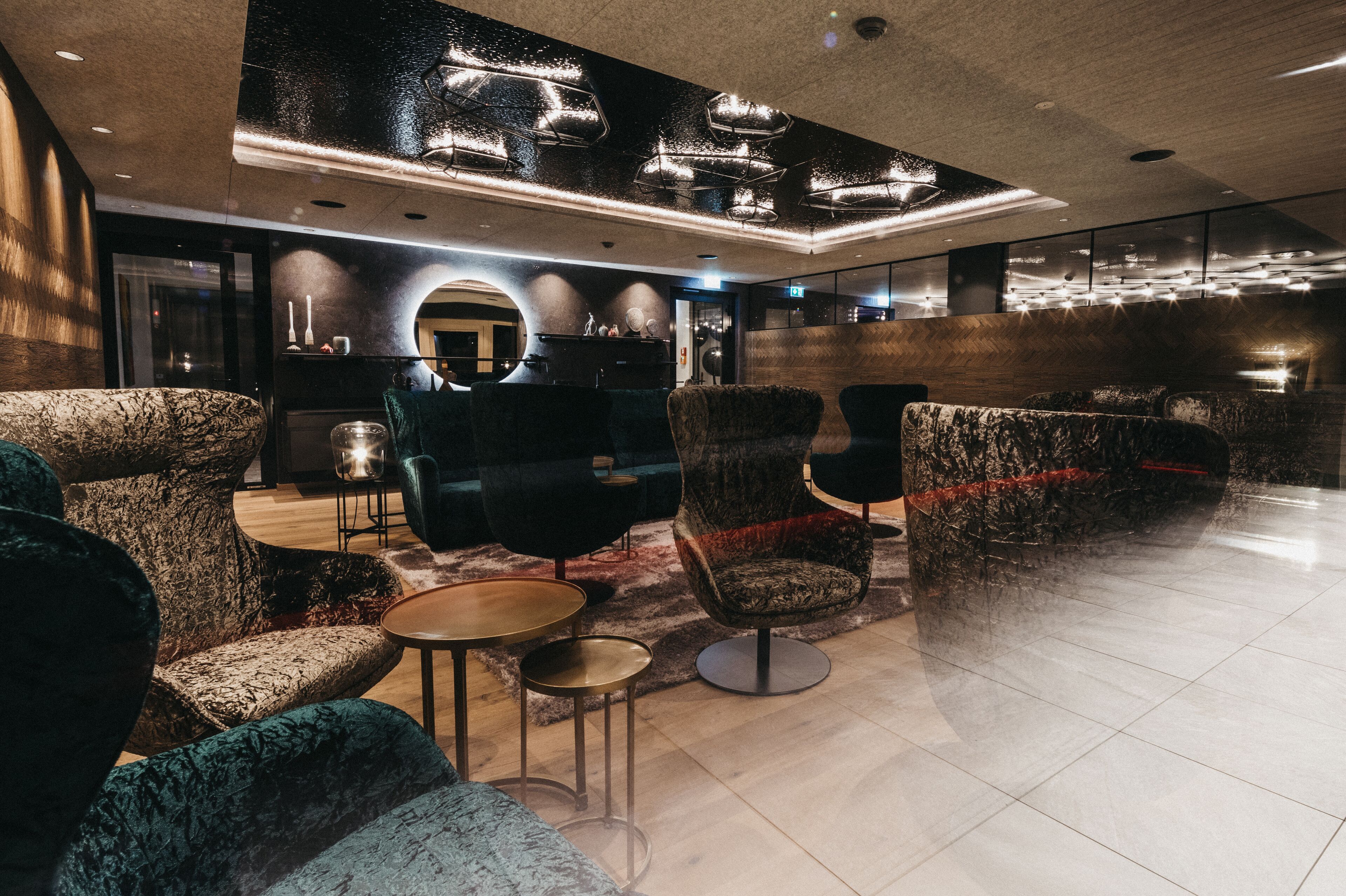 sauna, hot tub, steam room, swedish massages, thai massages