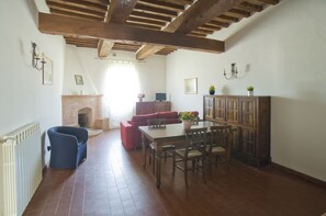 Room Quercia | Cribs/infant beds, rollaway beds, free WiFi - Razza del Casalone (Grosseto)