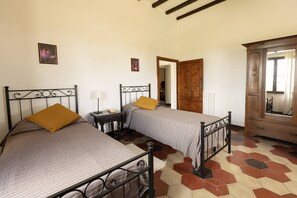 Classic Condo, 2 Bedrooms, Fireplace, Courtyard View - Agriturismo Quercesecca - Nature & Relax  (Grosseto)