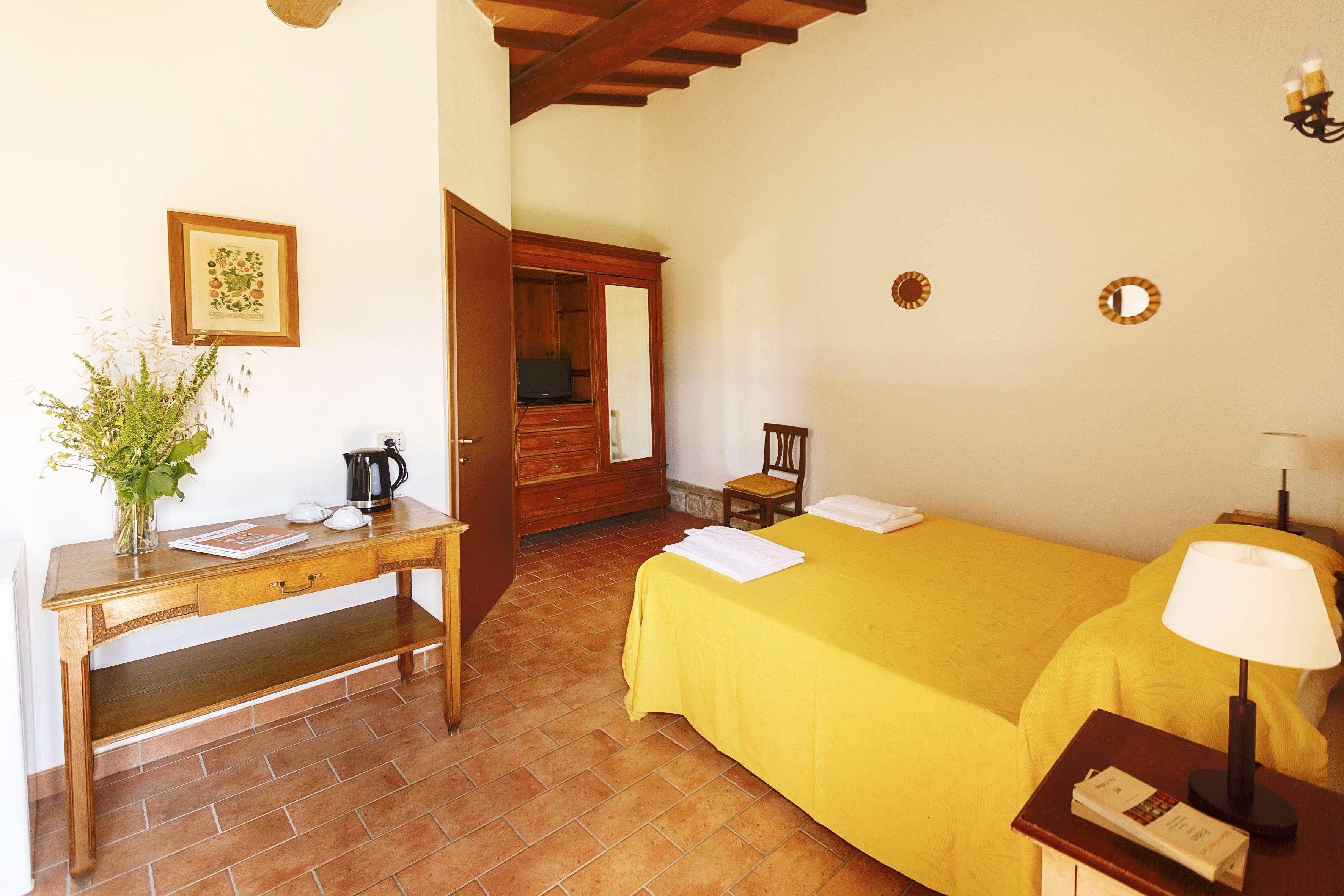 Standard Double Room, 1 Queen Bed, Garden View, Ground Floor | WiFi