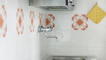 Superior Condo, 1 Bedroom, Kitchenette, Garden View (Podere Umberto D) | Private kitchenette