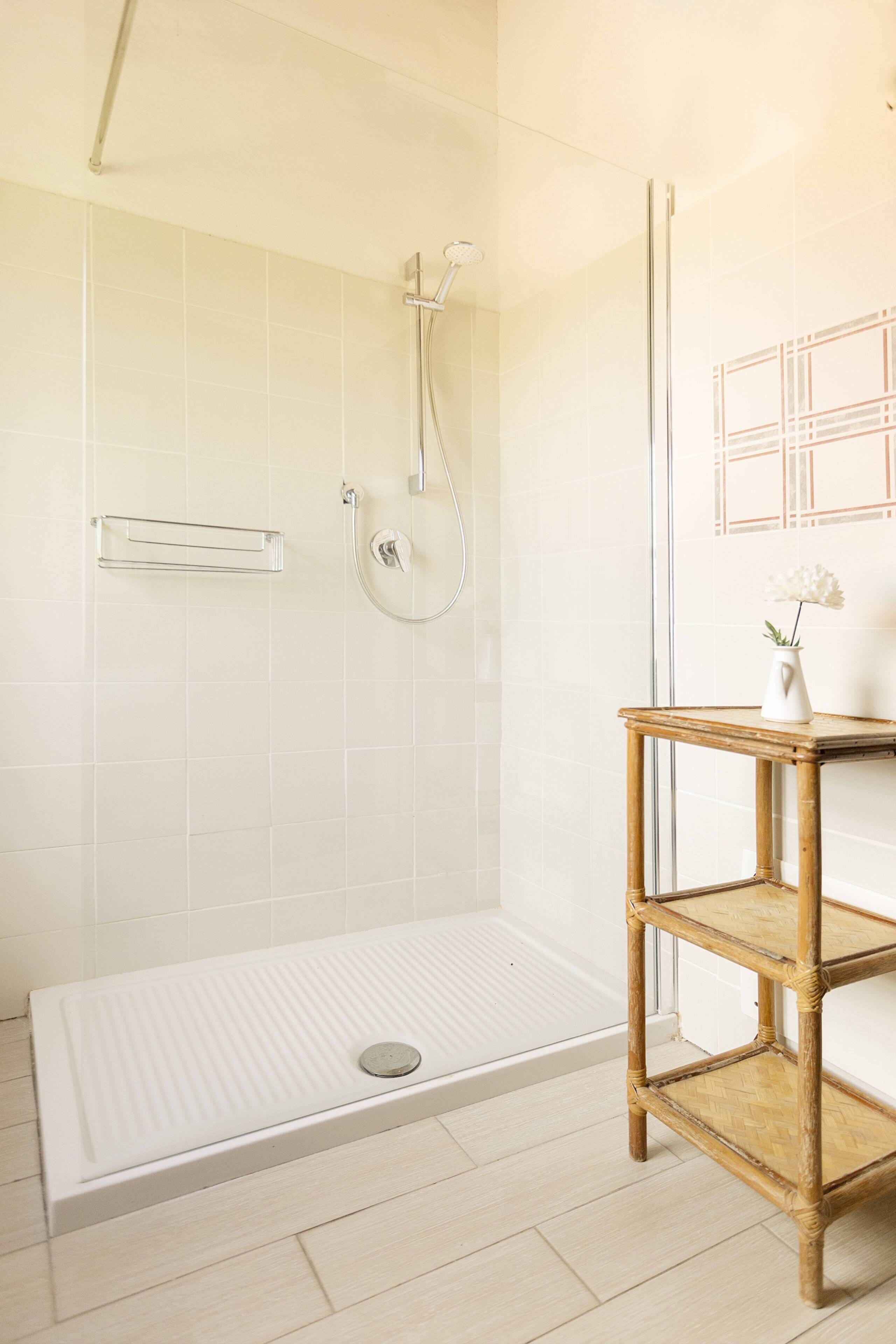 Superior-Apartment, 1 Schlafzimmer, Kochnische, Gartenblick (Podere Umberto D) | Badezimmer