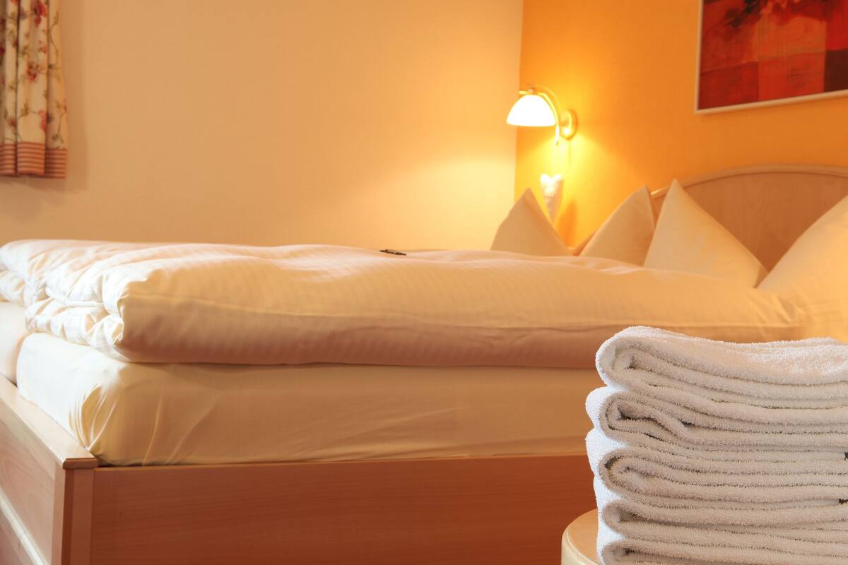 1 bedroom, premium bedding, individually decorated