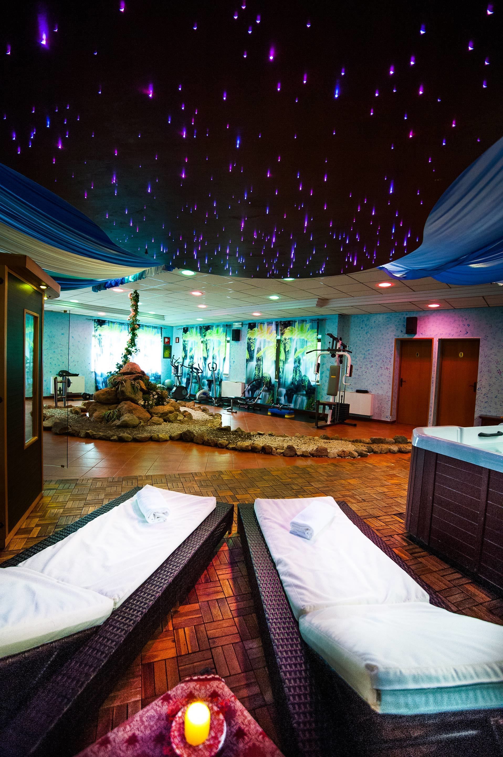 couples treatment room(s)