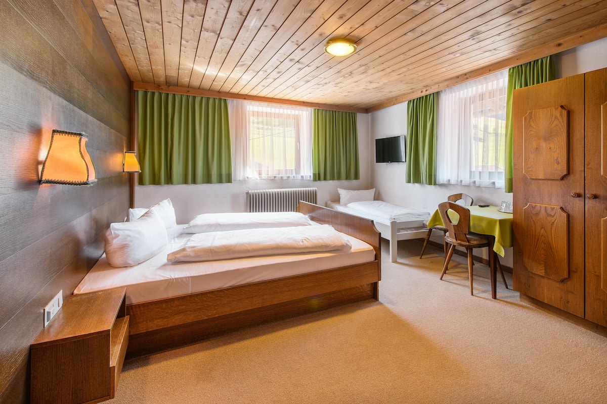 double room, 1 double bed with sofa bed | premium bedding, desk, free wifi, bed sheets