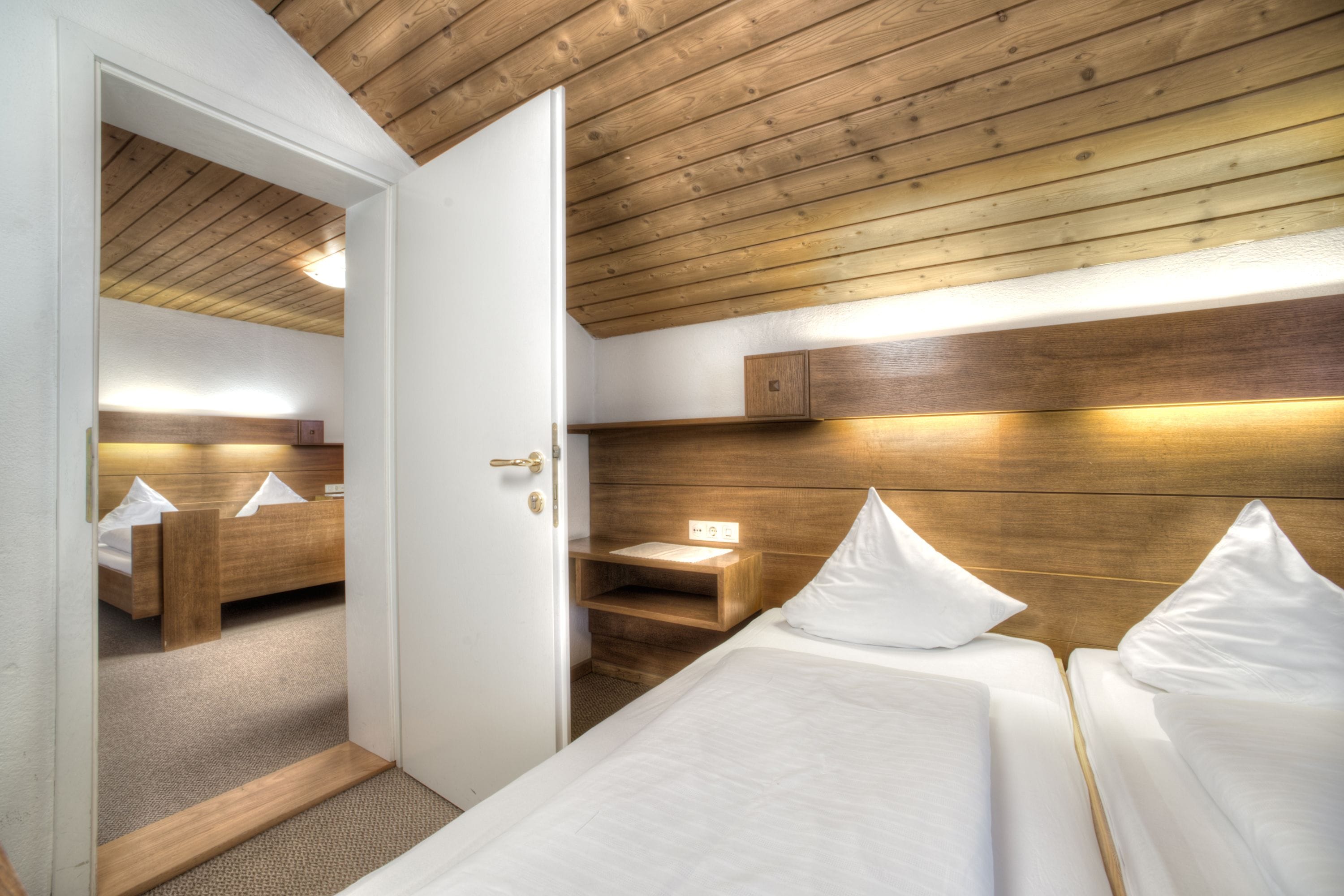 family room, connecting rooms | premium bedding, desk, free wifi, bed sheets