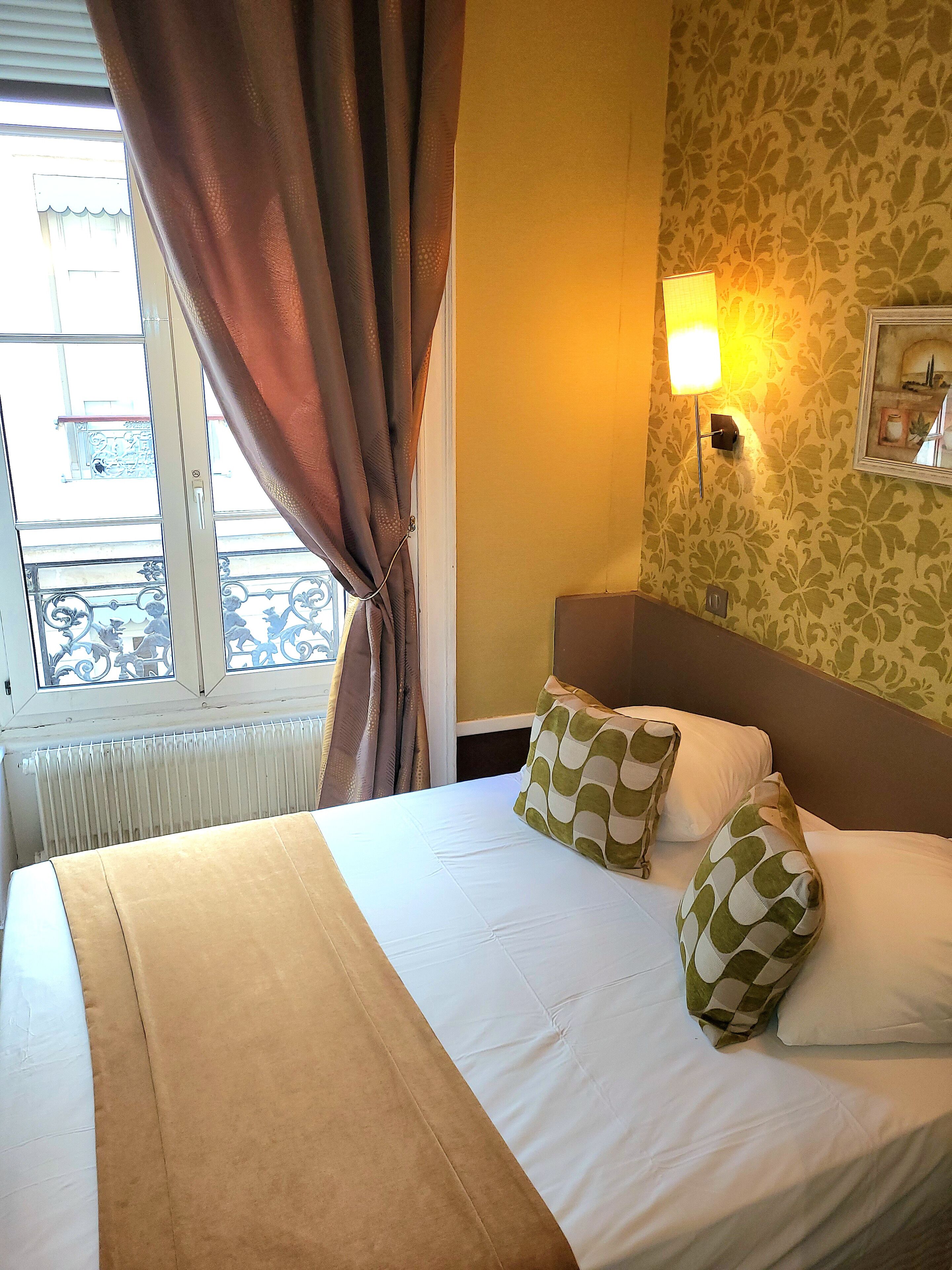 Classic Double Room | Iron/ironing board, free WiFi