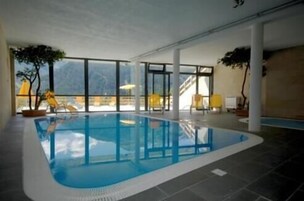 Una piscina techada