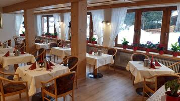 Desayuno buffet incluido todos los días