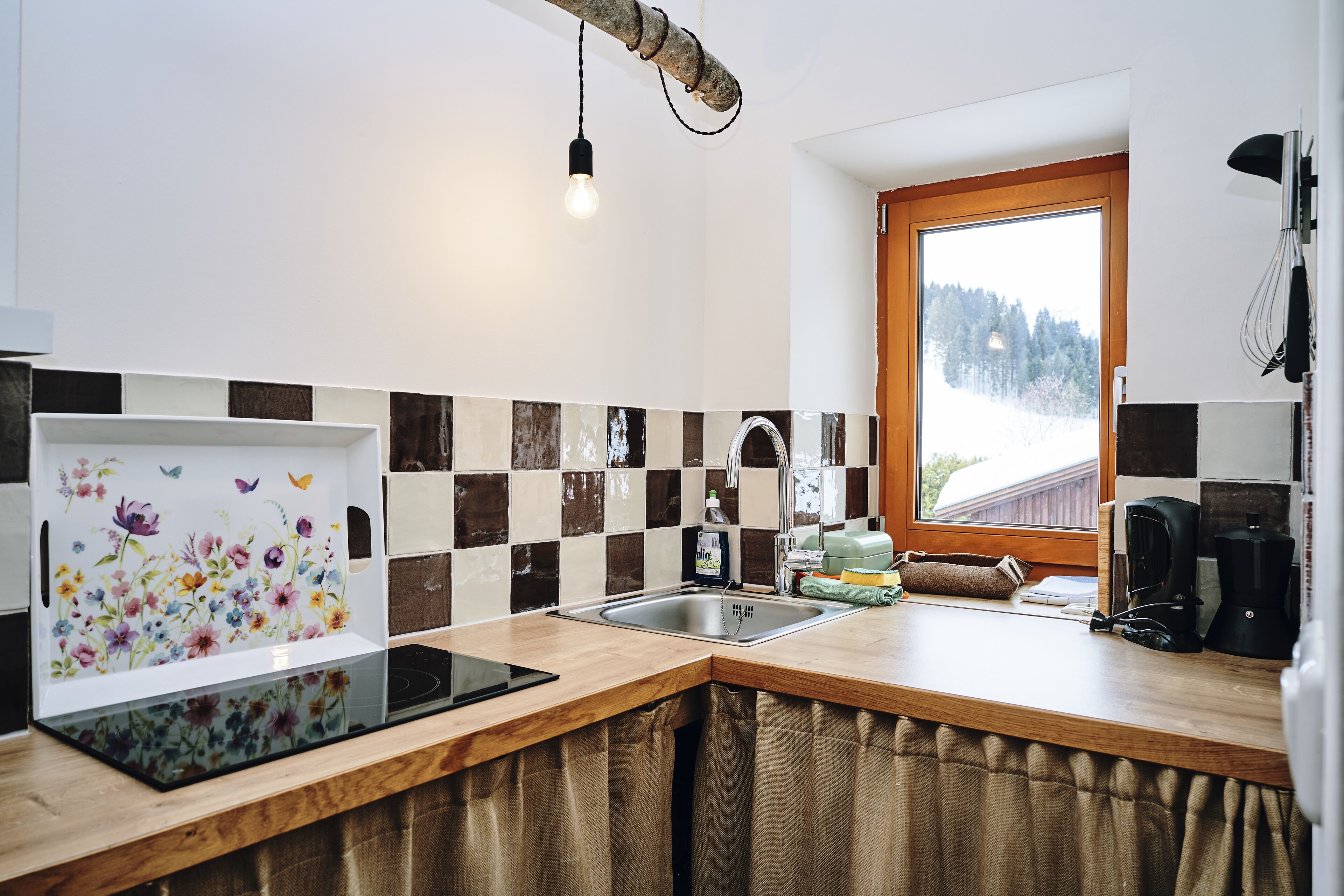 studio (one room apartment) | private kitchen | high chair