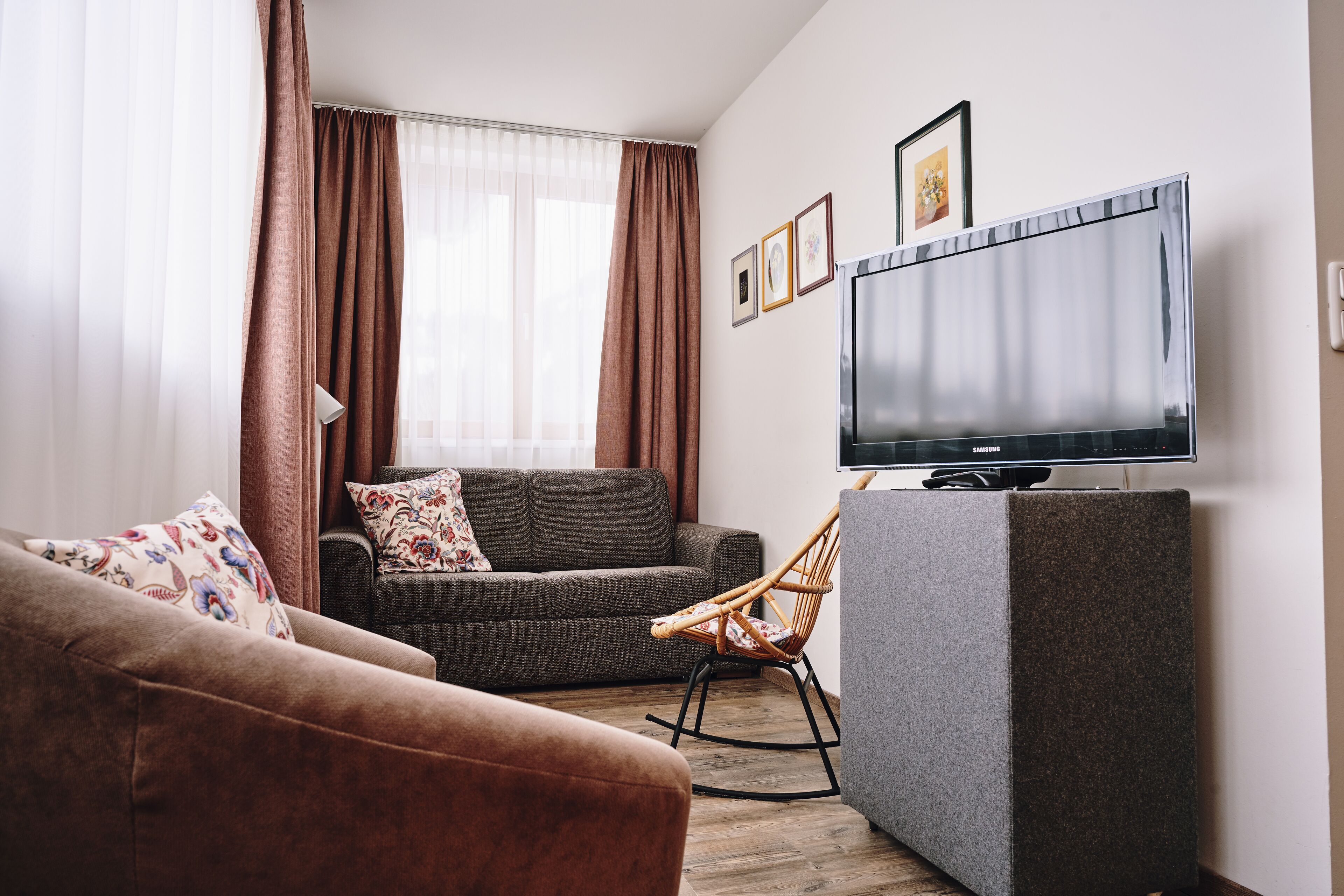 apartment, balcony (3 persons) | living room | flat-screen tv